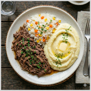 Costela Desfiada, Arroz com Cenoura e Milho e Purê de Batata