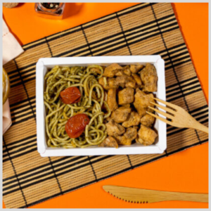 Espaguete ao Pesto com Frango em Cubos