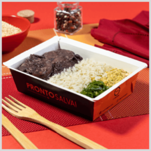 Feijoada Light com Arroz Branco, Couve Refogada e Farofa